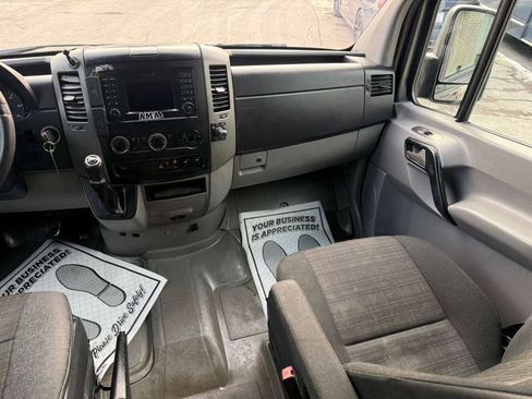 Used 2014 Mercedes-Benz Sprinter 2500 image 17