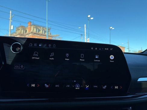 New 2026 Chevrolet Traverse Z71 w/ Enhanced Driving Package image 25