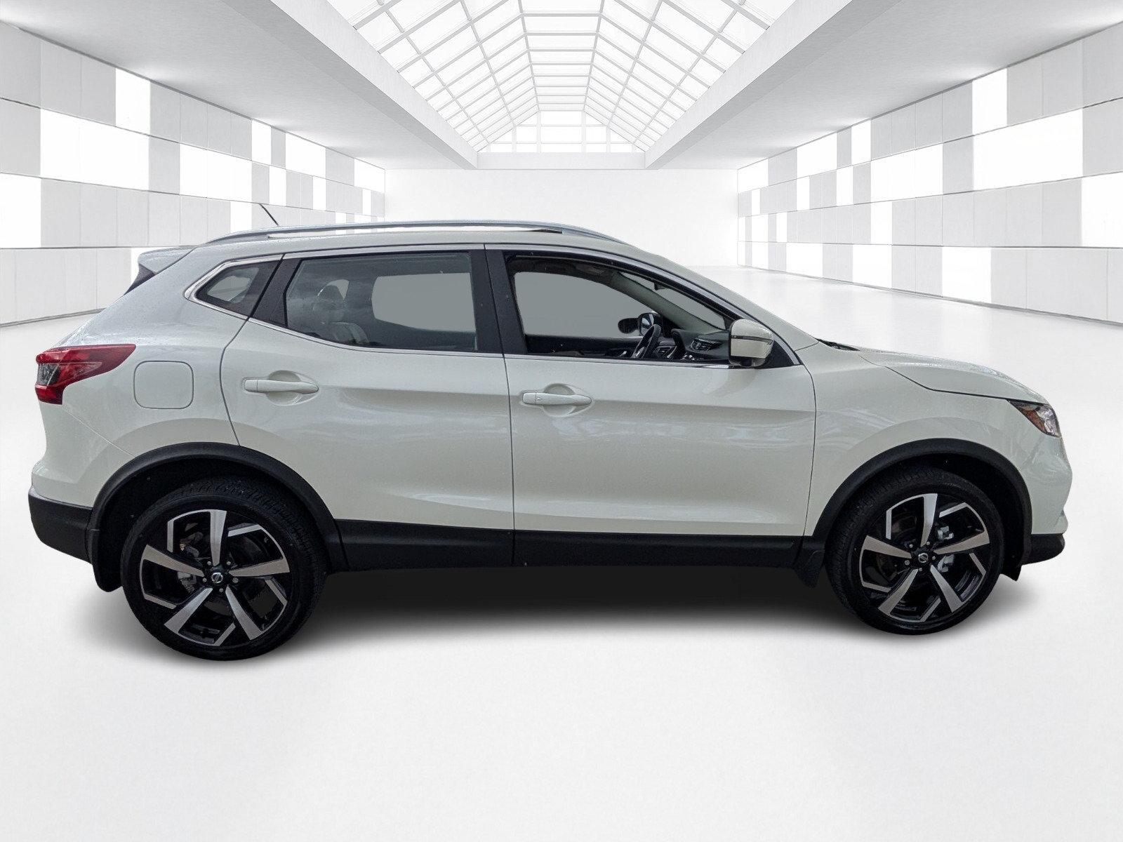 Certified 2022 Nissan Rogue Sport SL FWD image 8