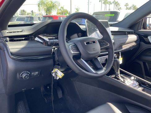 New 2026 Jeep Compass Latitude image 15