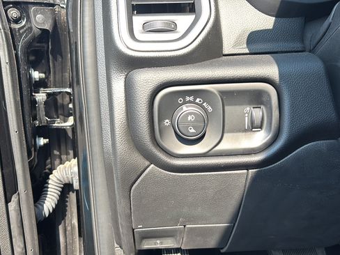 New 2025 RAM 2500 Big Horn AWD/4WD image 21