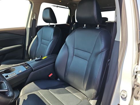 Used 2022 Nissan Rogue SL w/ SL Premium Package FWD image 12