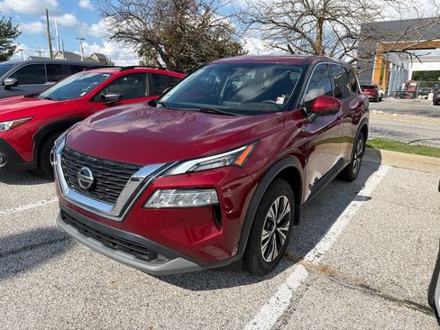 Used 2021 Nissan Rogue SV FWD image 1