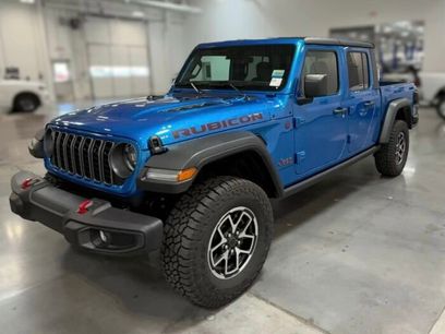 New 2025 Jeep Gladiator Rubicon w/ Convenience Group
