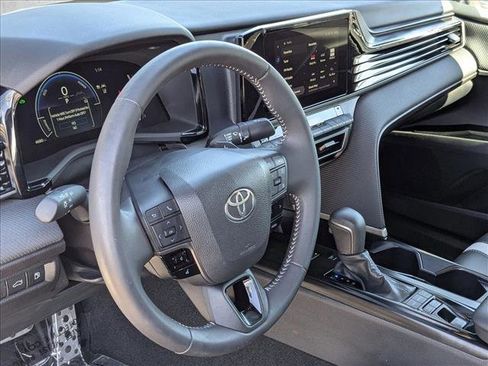 Certified 2025 Toyota Camry SE image 10