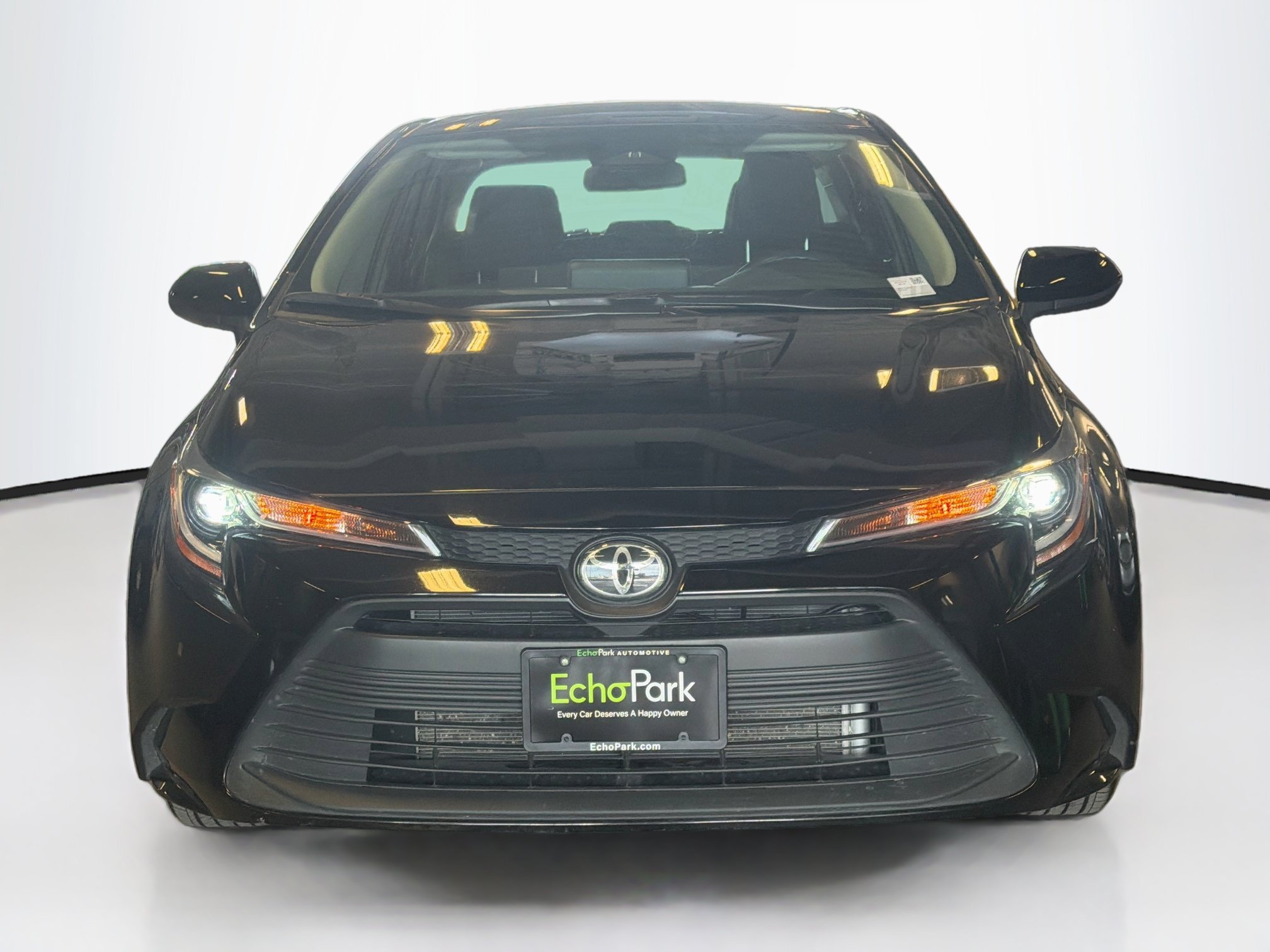 Used 2026 Toyota Corolla LE FWD image 2