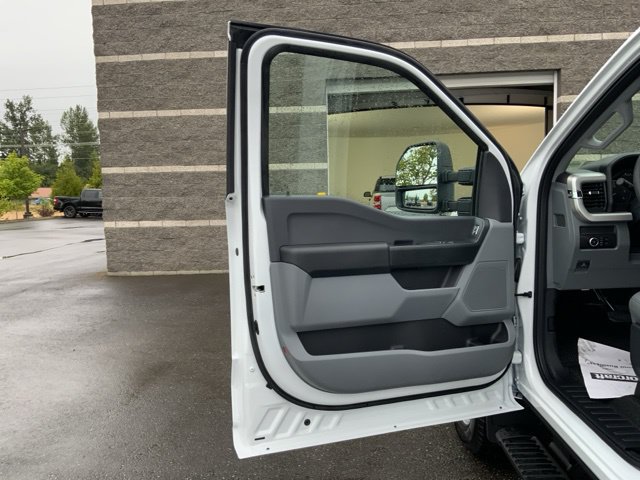 New 2025 Ford F350 XL w/ XL Chrome Package AWD/4WD image 9