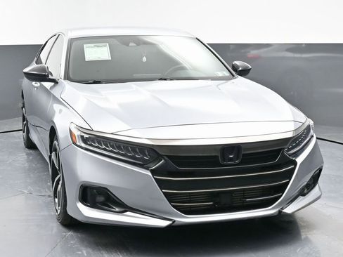 Used 2021 Honda Accord Sport image 4