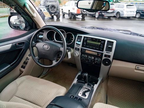 Used 2006 Toyota 4Runner SR5 AWD/4WD image 24