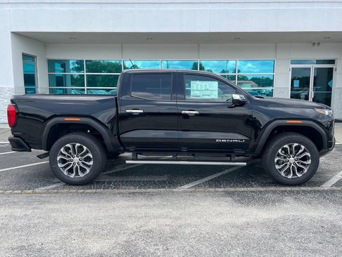 New 2026 GMC Canyon Denali AWD/4WD image 3