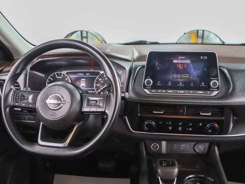 Used 2023 Nissan Rogue S FWD image 17