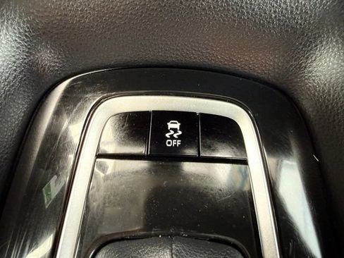 Used 2025 Toyota Corolla LE FWD image 36