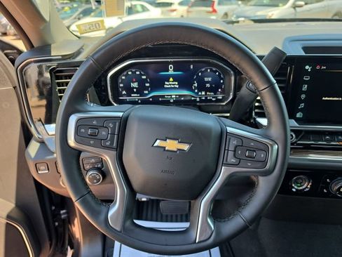 Used 2023 Chevrolet Silverado 1500 LT AWD/4WD image 14