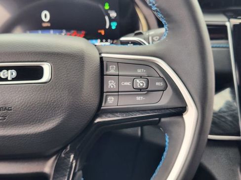 Used 2023 Jeep Grand Cherokee Trailhawk AWD/4WD image 29