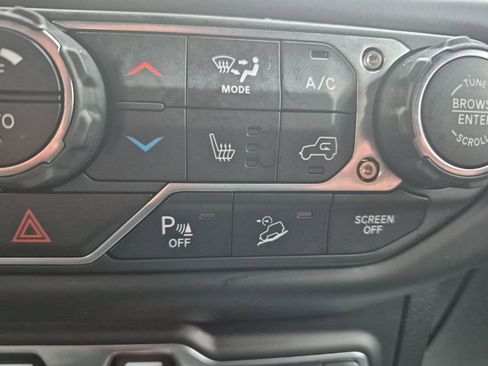 Used 2021 Jeep Wrangler Unlimited Sahara image 23