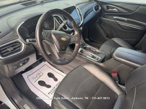 Used 2018 Chevrolet Equinox Premier FWD image 18
