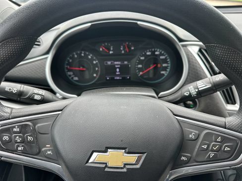 Used 2022 Chevrolet Malibu LS w/ Driver Confidence Package II FWD image 19