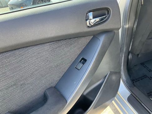 Used 2010 Nissan Altima 2.5 S w/ Convenience Plus Pkg image 33