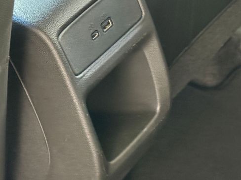 Used 2025 Chevrolet Trax LT image 24