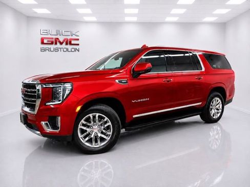 Used 2023 GMC Yukon XL SLT w/ SLT Premium Package AWD/4WD image 1
