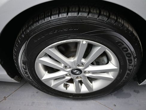Used 2017 Hyundai Sonata SE image 13