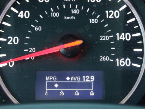 Used 2014 Nissan Quest S image 23