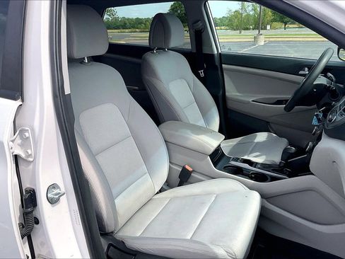 Used 2017 Hyundai Tucson SE AWD/4WD image 8