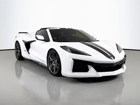 Used 2023 Chevrolet Corvette Z06 w/ Stealth Interior Trim Package RWD image 5