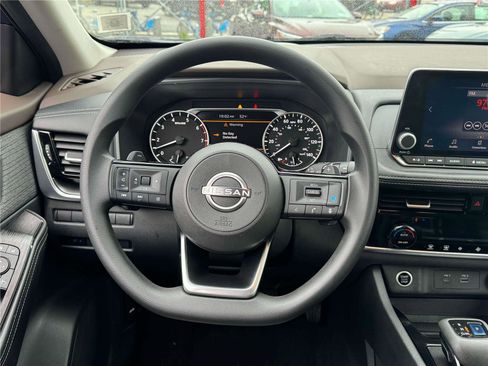 Used 2022 Nissan Rogue SV image 19