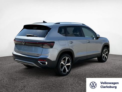 New 2025 Volkswagen Taos SEL image 5