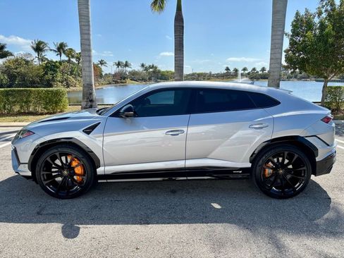 Used 2023 Lamborghini Urus S image 10