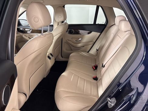 Used 2019 Mercedes-Benz GLC 300 image 25