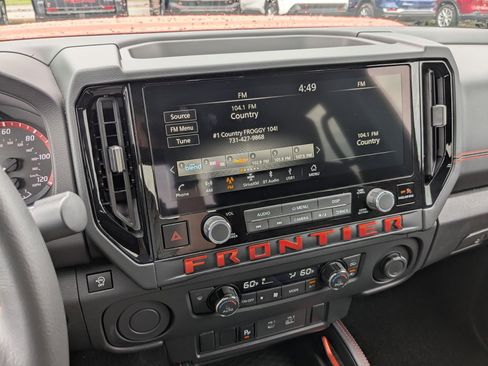 Used 2025 Nissan Frontier Pro-X RWD image 18