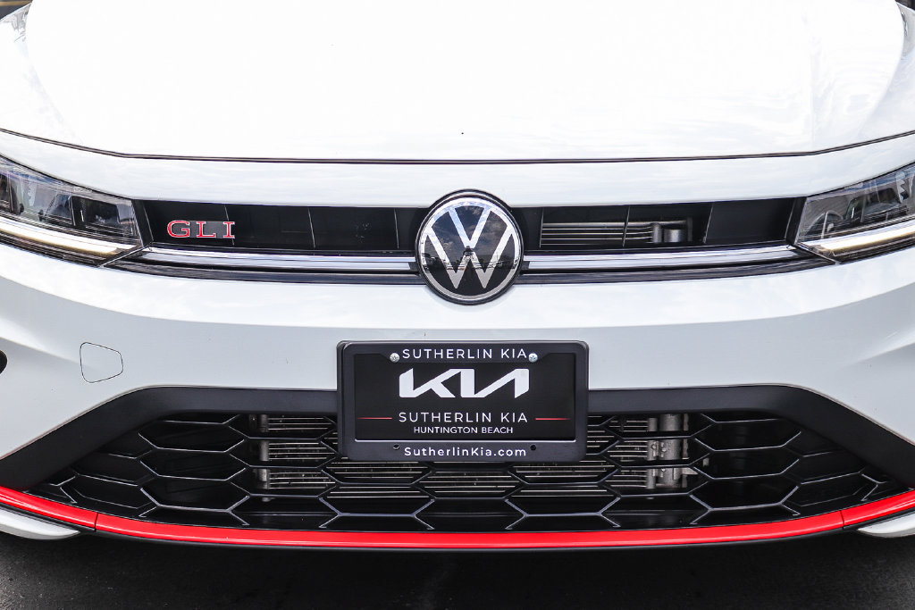 Used 2025 Volkswagen Jetta GLI Autobahn FWD image 9