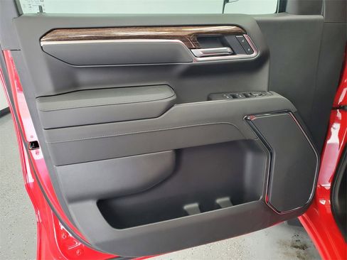 New 2026 GMC Sierra 1500 Elevation image 8