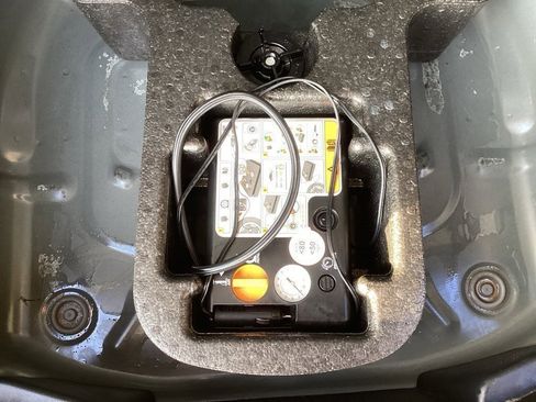 Used 2022 Ford Escape SE image 12