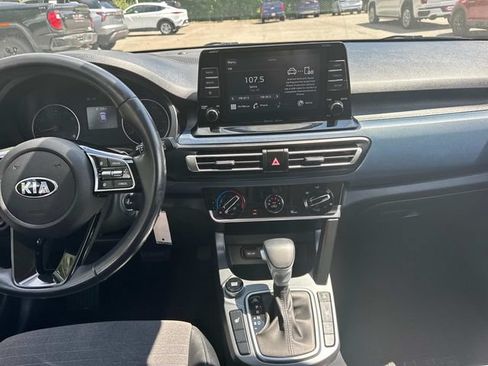 Used 2021 Kia Seltos S AWD/4WD image 20