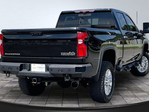 Used 2021 Chevrolet Silverado 2500 High Country w/ Z71 Off-Road Package AWD/4WD image 2