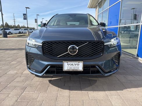 New 2026 Volvo XC60 B5 Ultra w/ Climate Package AWD/4WD image 3