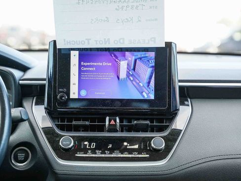 Used 2023 Toyota Corolla Cross LE image 14