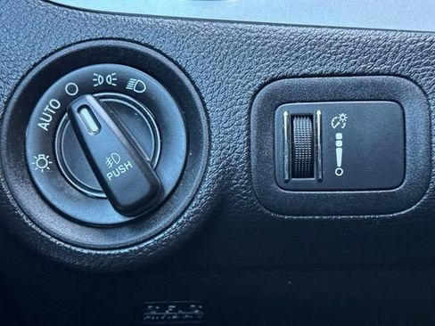 Used 2019 Dodge Journey SE w/ Blacktop Package FWD image 43