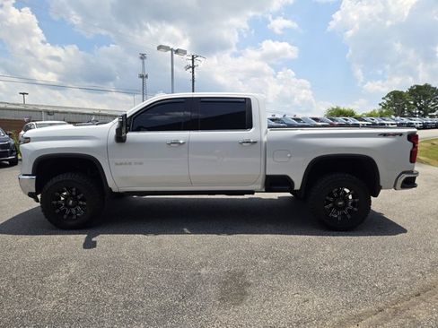Used 2024 Chevrolet Silverado 2500 LTZ AWD/4WD image 11