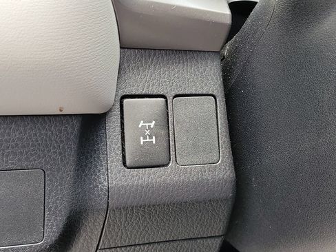 Used 2017 Toyota RAV4 XLE AWD/4WD image 28