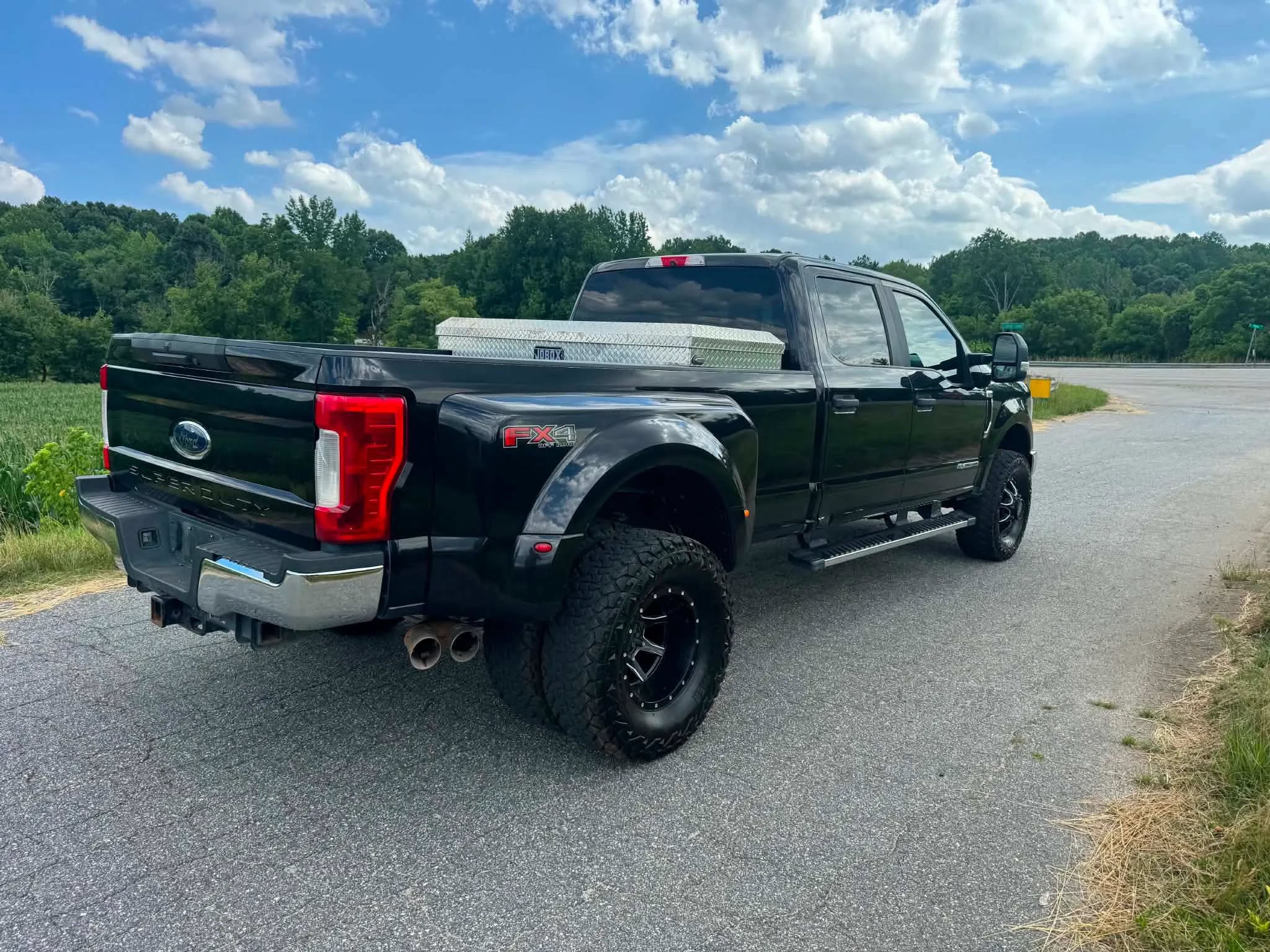 Used 2019 Ford F350 XL w/ STX Appearance Package AWD/4WD image 3