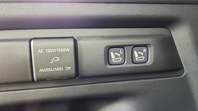 Used 2025 MAZDA CX-70 Plug-In Hybrid w/ Premium Pkg AWD/4WD image 40