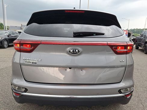 Used 2022 Kia Sportage EX w/ EX Technology Package image 5