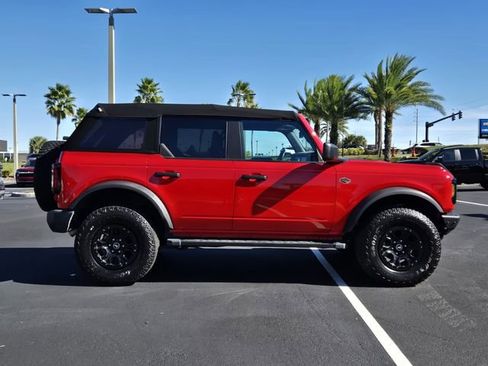 Used 2022 Ford Bronco Wildtrak image 6