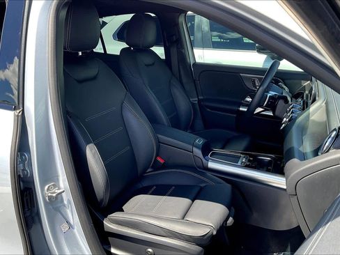 Used 2025 Mercedes-Benz GLA 250 image 8