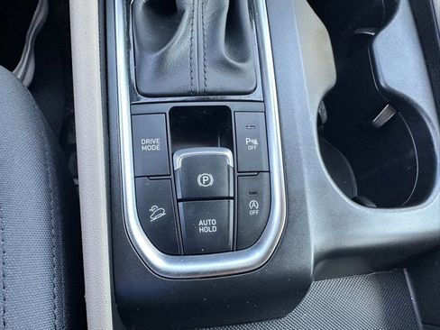 Used 2020 Hyundai Santa Fe SEL w/ Convenience Package image 17