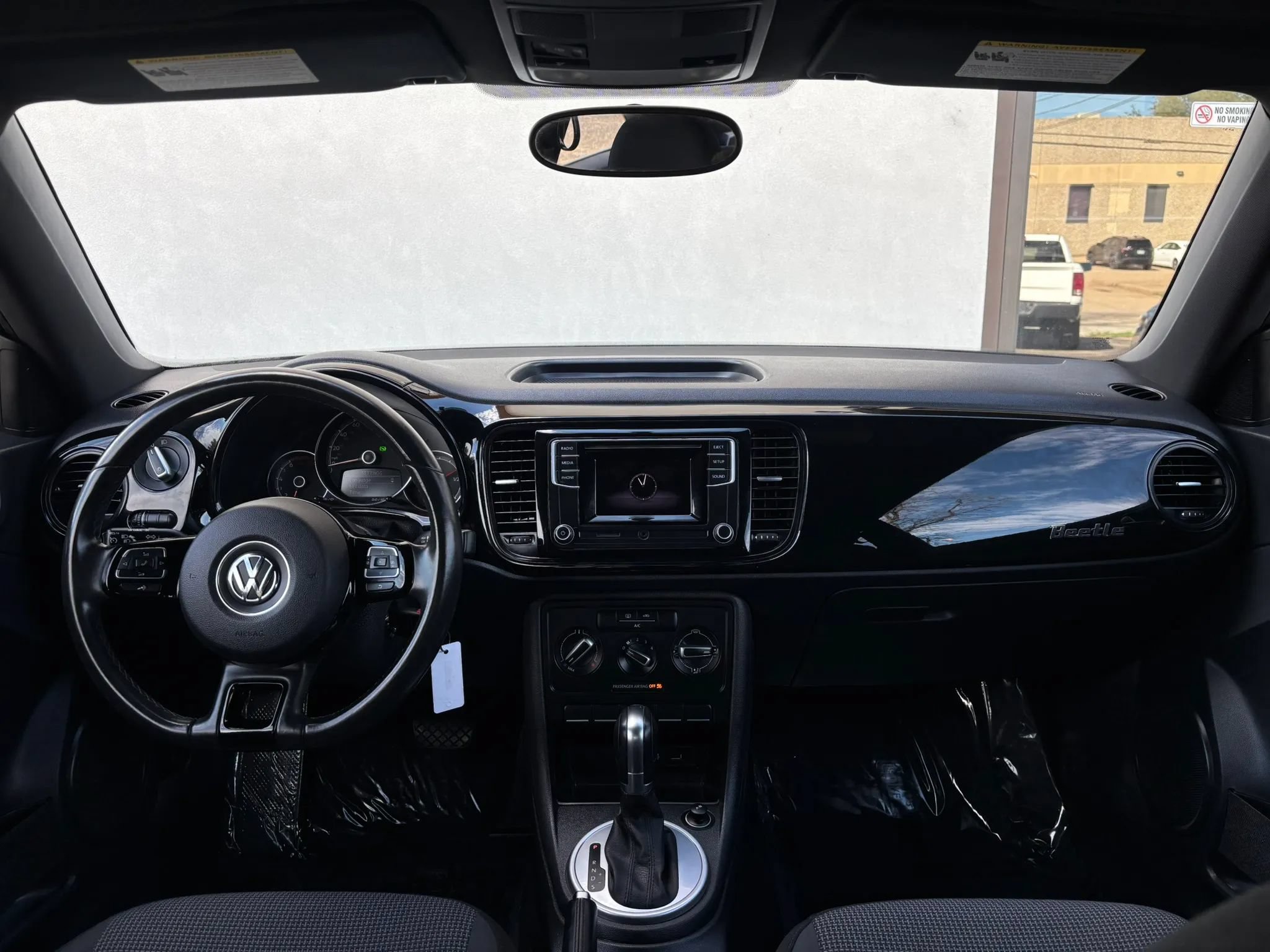 Used 2018 Volkswagen Beetle 2.0T S FWD image 15